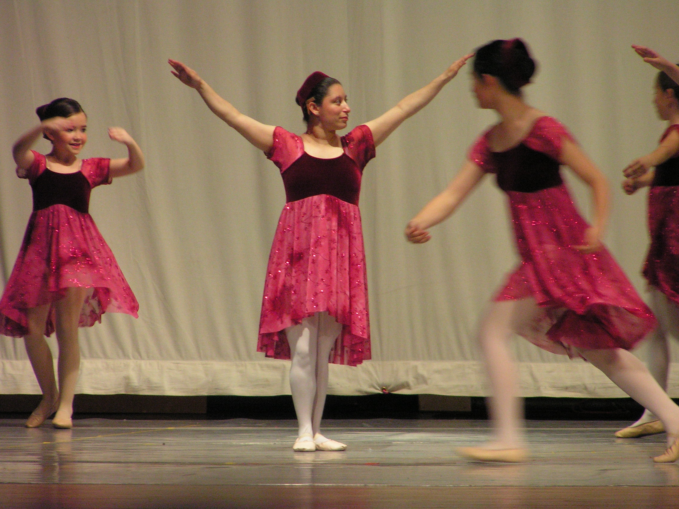 ./2006/Dance Recital/Danceurs Recital 21st 0012.JPG
